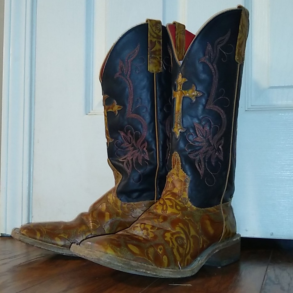 Square Toe Boots